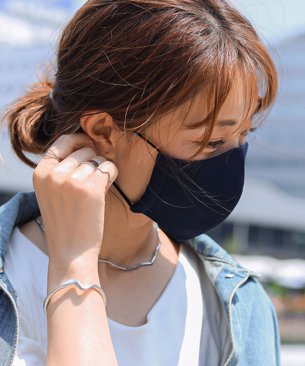 niana ヒアルロン酸 × コラーゲン 潤い美容 日本製 抗菌 マスク ネイビー