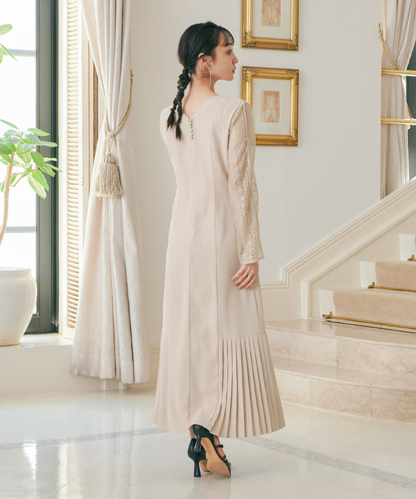 {"color":"\u30d9\u30fc\u30b8\u30e5","info":"model\uff1aH162cm size\uff1aM"}