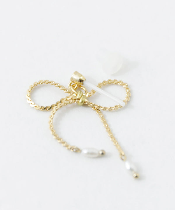 niana パール付きリボンチェーンセラミックピアス