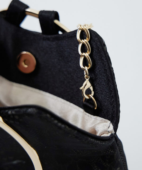 {"color":"","info":""}