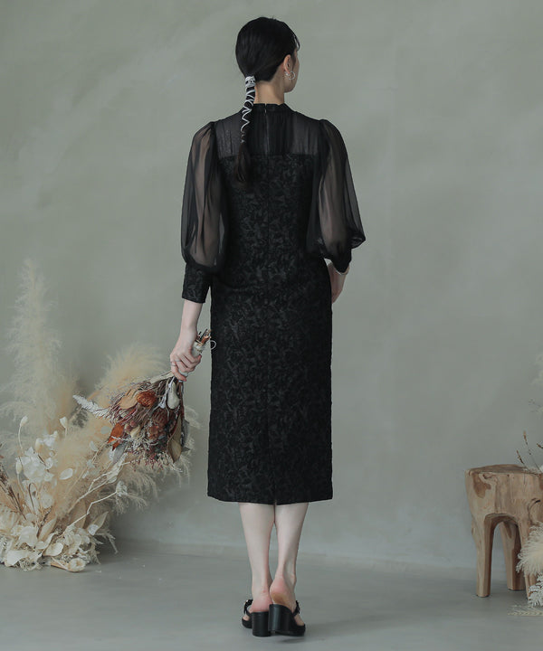 {"color":"\u30d6\u30e9\u30c3\u30af","info":"model\uff1aH168cm size\uff1aM"}