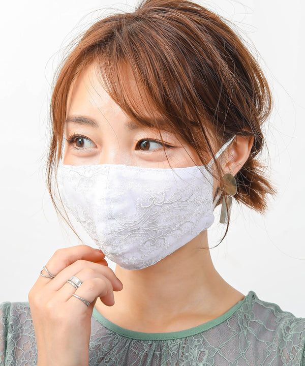 {"color":"\u30b7\u30eb\u30d0\u30fc","info":""}