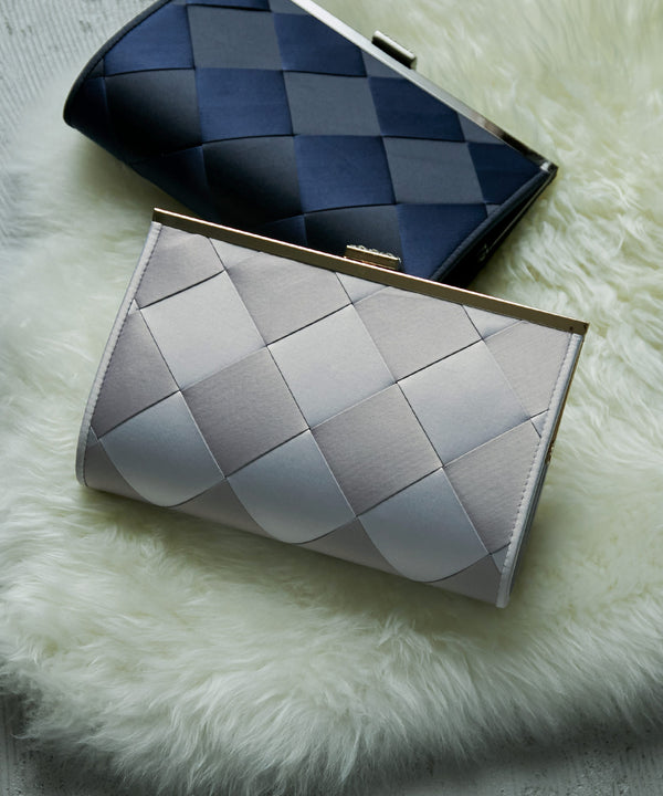 niana ダイヤ柄クラッチバッグ