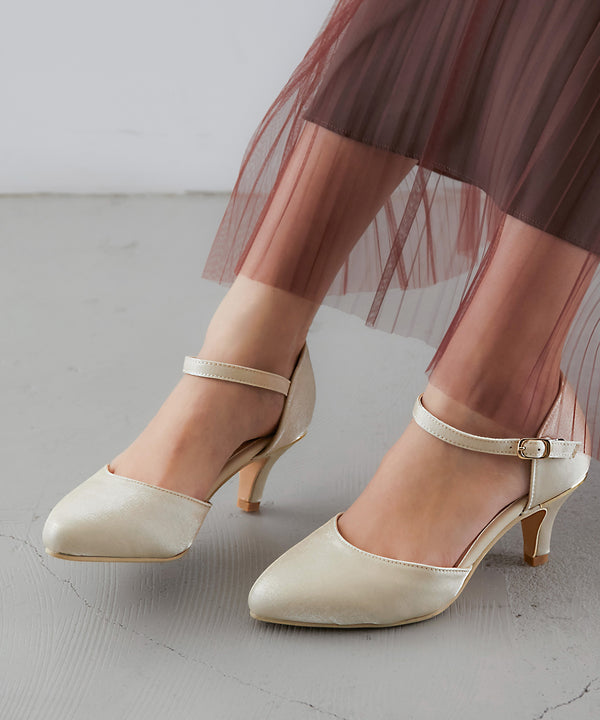 niana シャイニーサテンストラップ付パンプス ベージュ