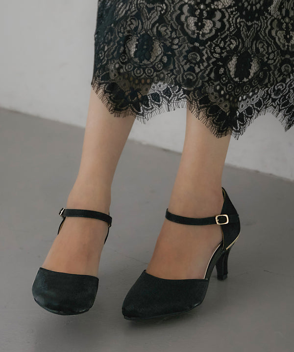 niana シャイニーサテンストラップ付パンプス ブラック