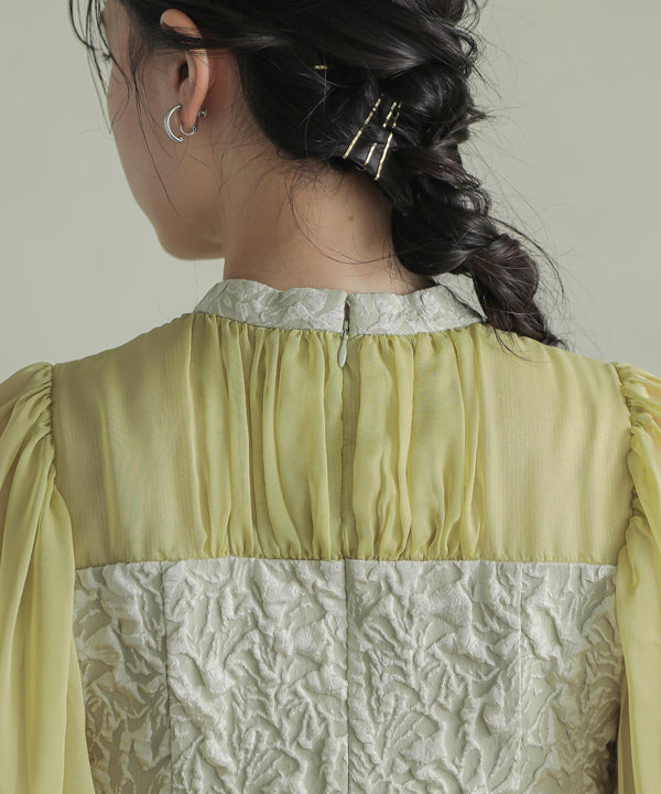 {"color":"","info":""}