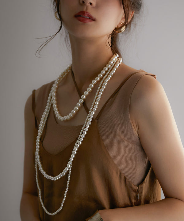 {"color":"\u30d9\u30fc\u30b8\u30e5","info":""}