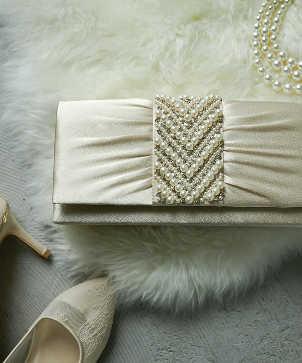 niana パール&ビジュークラッチバッグ ベージュ