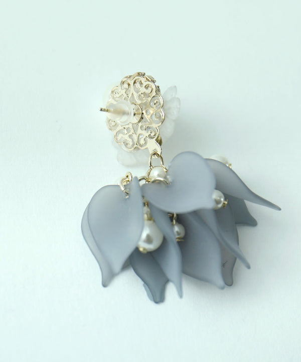 niana ペタルピアス