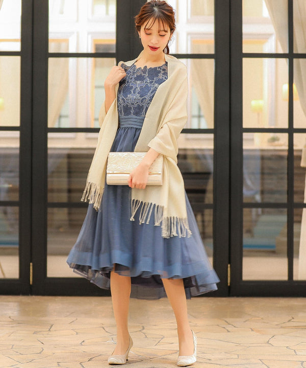 {"color":"\u30b4\u30fc\u30eb\u30c9","info":""}