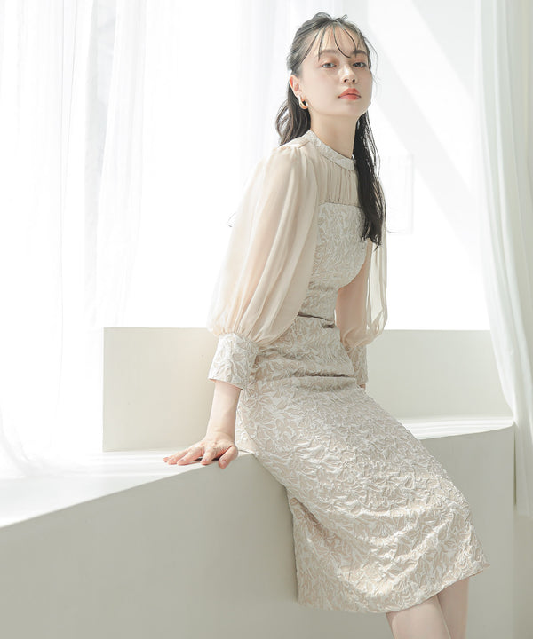 {"color":"\u30d9\u30fc\u30b8\u30e5","info":"model\uff1aH168cm size\uff1aM"}