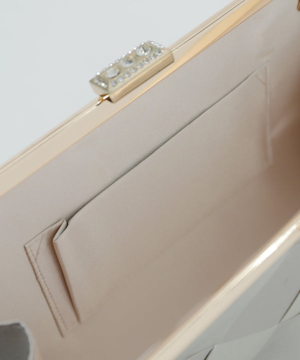 niana ダイヤ柄クラッチバッグ