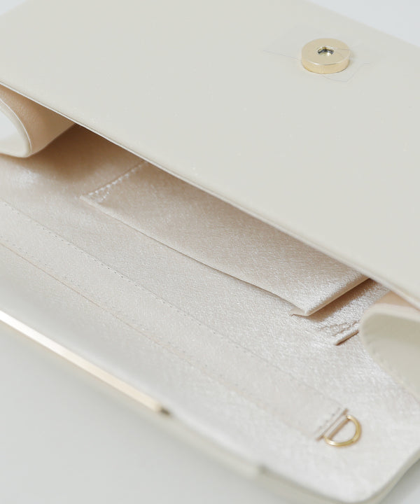 niana ラメクラッチバッグ