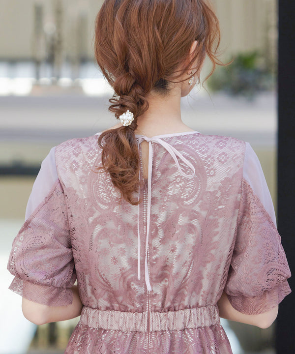 {"color":"\u30d9\u30fc\u30b8\u30e5","info":""}