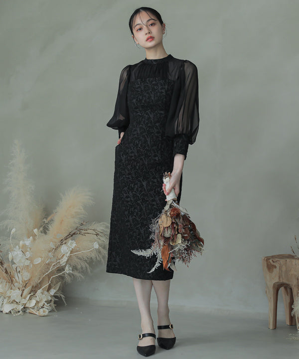 {"color":"\u30d6\u30e9\u30c3\u30af","info":"model\uff1aH168cm size\uff1aM"}