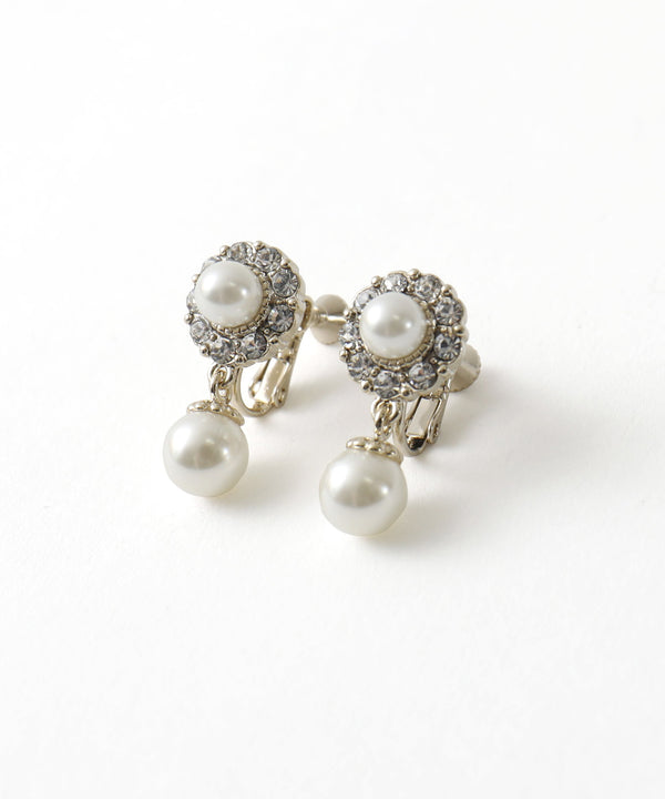 niana ダリアパールイヤリング ベージュ