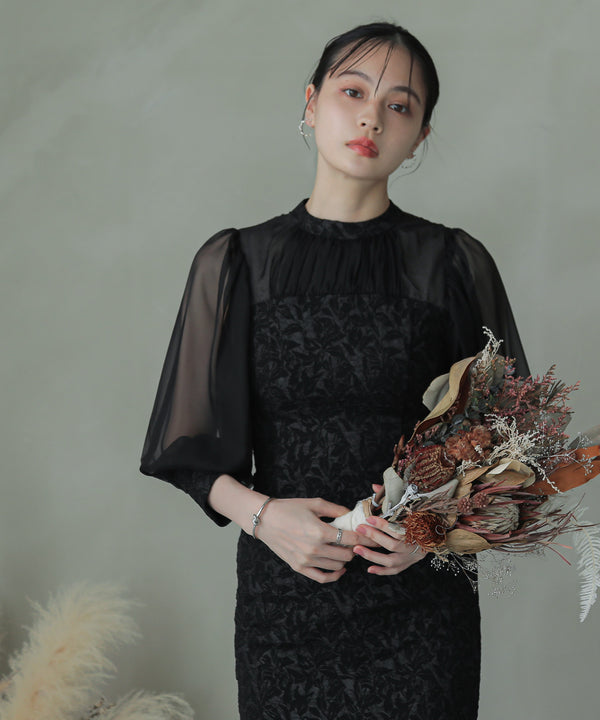 {"color":"\u30d6\u30e9\u30c3\u30af","info":"model\uff1aH168cm size\uff1aM"}