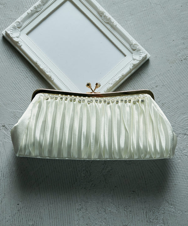 niana シフォンがま口クラッチバッグ アイボリー