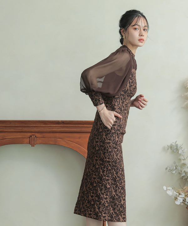 {"color":"\u30c0\u30fc\u30af\u30d6\u30e9\u30a6\u30f3","info":"model\uff1aH168cm size\uff1aM"}