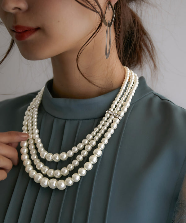 {"color":"\u30b7\u30eb\u30d0\u30fc","info":""}