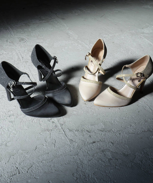 niana シャイニー異素材使いクロスストラップパンプス