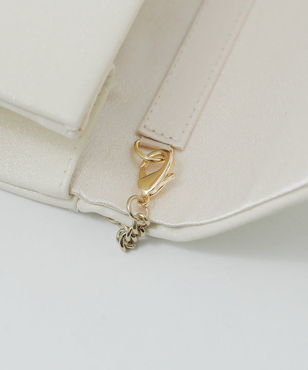 niana ラメクラッチバッグ