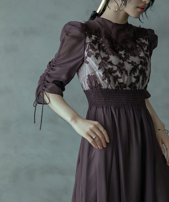 {"color":"\u30b9\u30e2\u30fc\u30af\u30d1\u30fc\u30d7\u30eb","info":"model\uff1aH167cm size\uff1aM"}