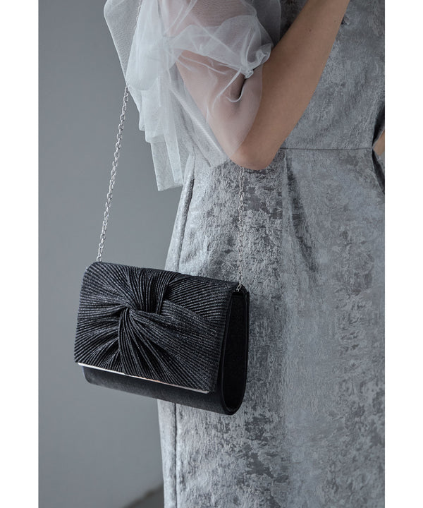 {"color":"\u30d6\u30e9\u30c3\u30af","info":""}