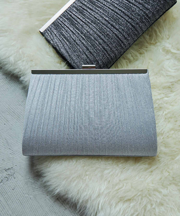 {"color":"","info":""}