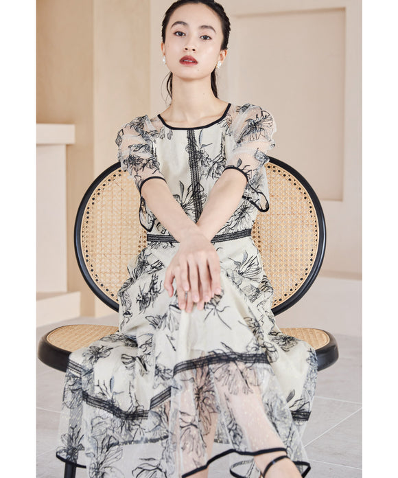 {"color":"\u30d6\u30e9\u30c3\u30af\u00d7\u30d9\u30fc\u30b8\u30e5","info":"model\uff1aH165cm size\uff1aM"}