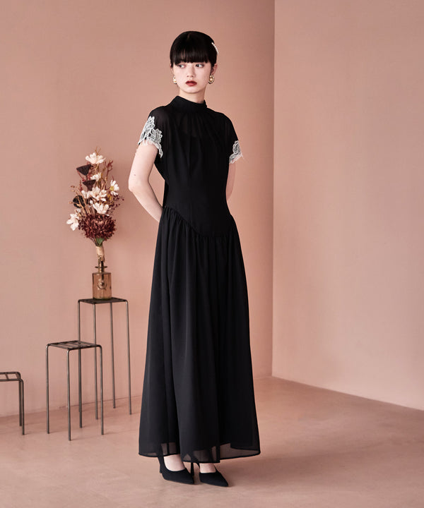 {"color":"\u30d6\u30e9\u30c3\u30af","info":"model\uff1aH163cm size\uff1aM"}