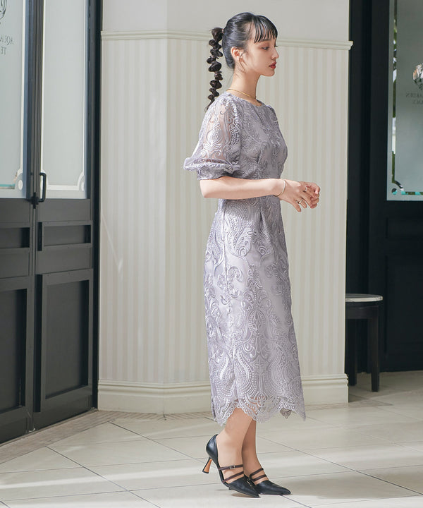 {"color":"\u30b0\u30ec\u30fc\u30b8\u30e5","info":"model\uff1aH162cm B85cm W58cm H93cm size\uff1aM"}