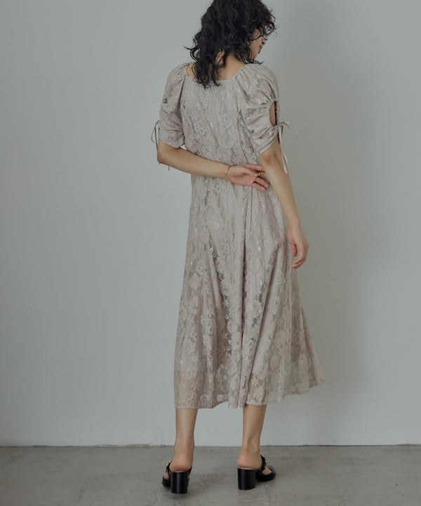 {"color":"\u30d9\u30fc\u30b8\u30e5","info":"model\uff1aH167cm size\uff1aM"}