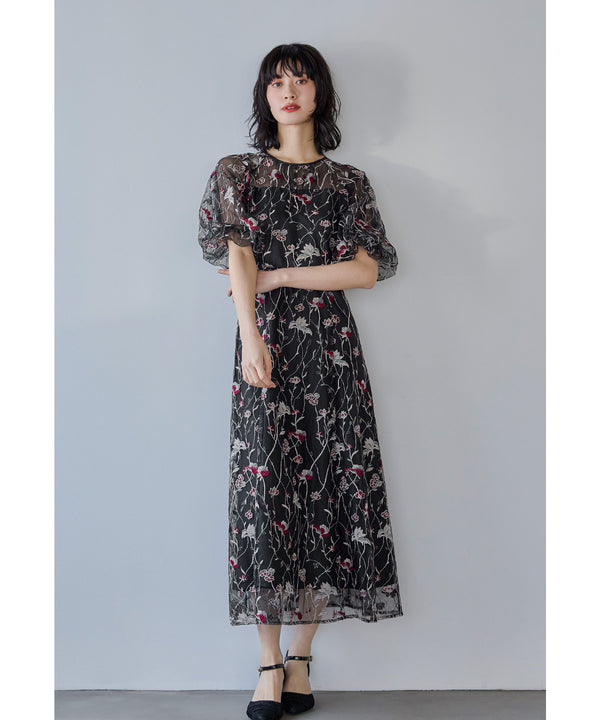 {"color":"\u30d6\u30e9\u30c3\u30af","info":"model\uff1aH166cm size\uff1aM"}