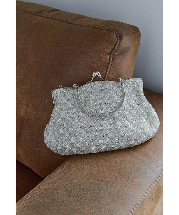 {"color":"\u30b7\u30eb\u30d0\u30fc","info":""}