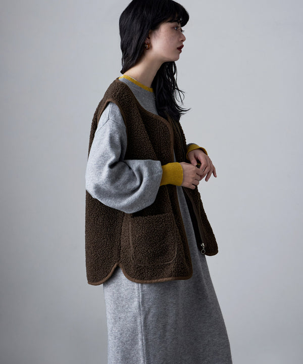 {"color":"\u30d6\u30e9\u30a6\u30f3","info":"model\uff1aH163cm size\uff1aM-L"}