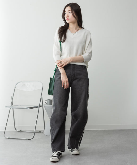 {"color":"\u30aa\u30d5\u30db\u30ef\u30a4\u30c8","info":"model\uff1aH167cm size\uff1aM-L"}