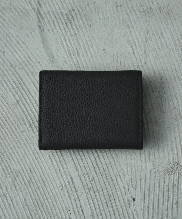 {"color":"\u30d6\u30e9\u30c3\u30af","info":"model\uff1aH158cm size\uff1aF"}