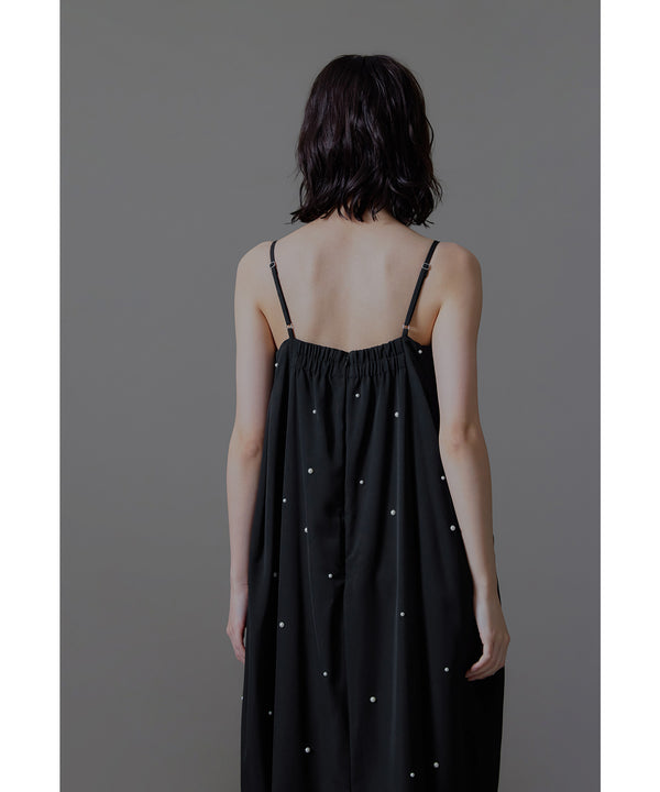 {"color":"\u30d6\u30e9\u30c3\u30af","info":"model\uff1aH166cm size\uff1aM"}