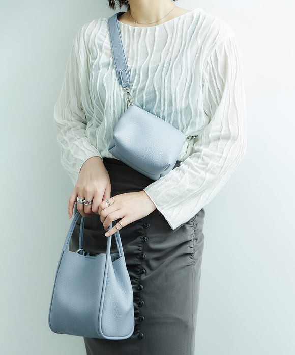 {"color":"\u30d6\u30eb\u30fc","info":""}