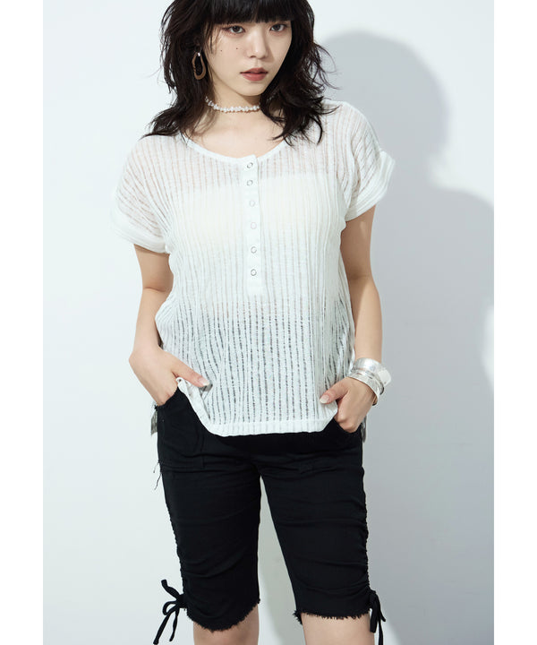 {"color":"\u30aa\u30d5\u30db\u30ef\u30a4\u30c8","info":"model\uff1aH157cm size\uff1aM"}