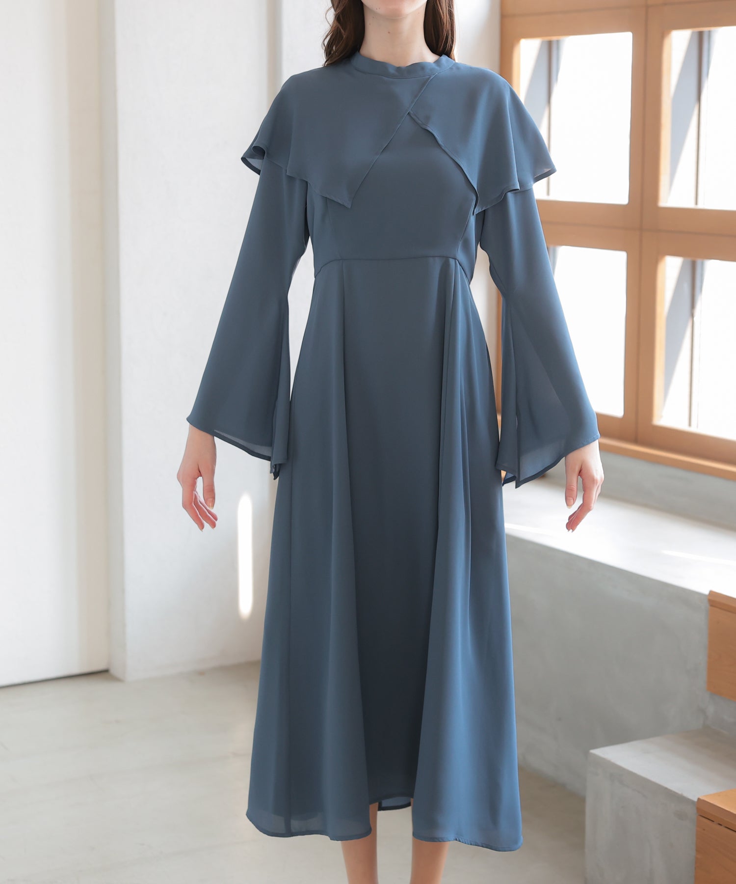 m＊21.5.3プロフ更新必読 さま リルフェテ ケープ付きワンピースドレス♡ m＊21.5.3プロフ更新必読 さま リルフェテ ケープ付きワンピース