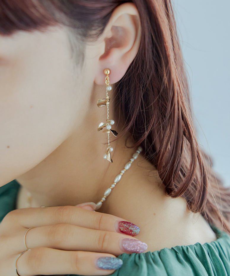 リーフウェーブロングイヤリング｜ピアス・イアリング - niana