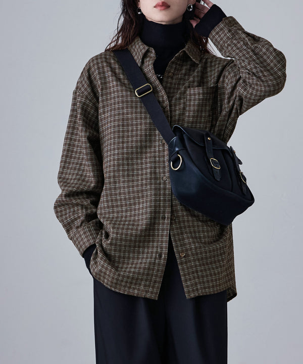 {"color":"\u30d6\u30e9\u30a6\u30f3","info":"model\uff1aH166cm size\uff1aM"}