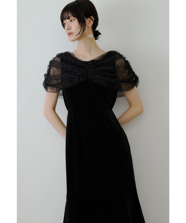 {"color":"\u30d6\u30e9\u30c3\u30af","info":"model\uff1aH166cm size\uff1aM"}