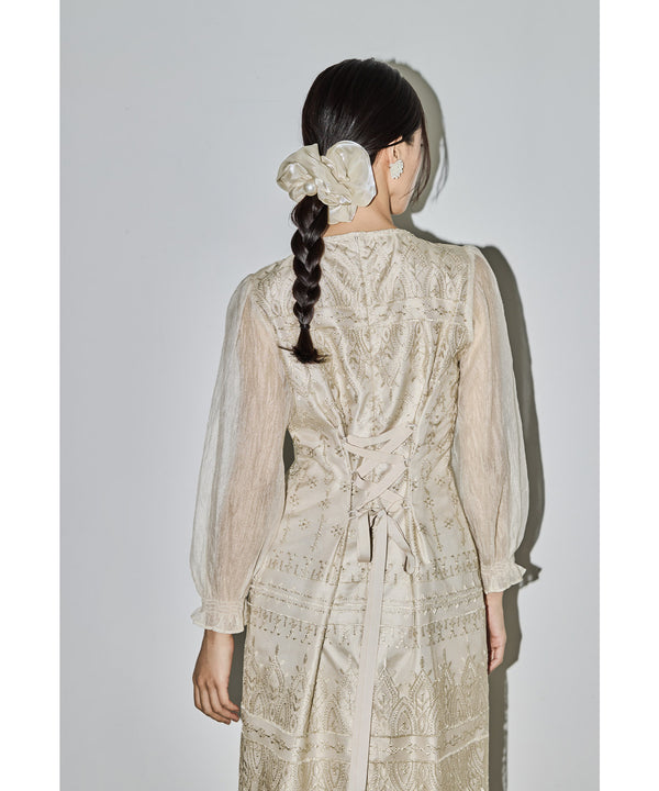 {"color":"\u30d9\u30fc\u30b8\u30e5","info":"model\uff1aH165cm size\uff1aM"}