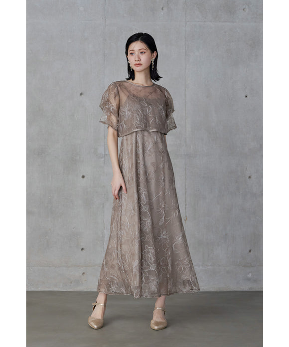 {"color":"\u30d9\u30fc\u30b8\u30e5","info":"model\uff1aH166cm size\uff1aM"}