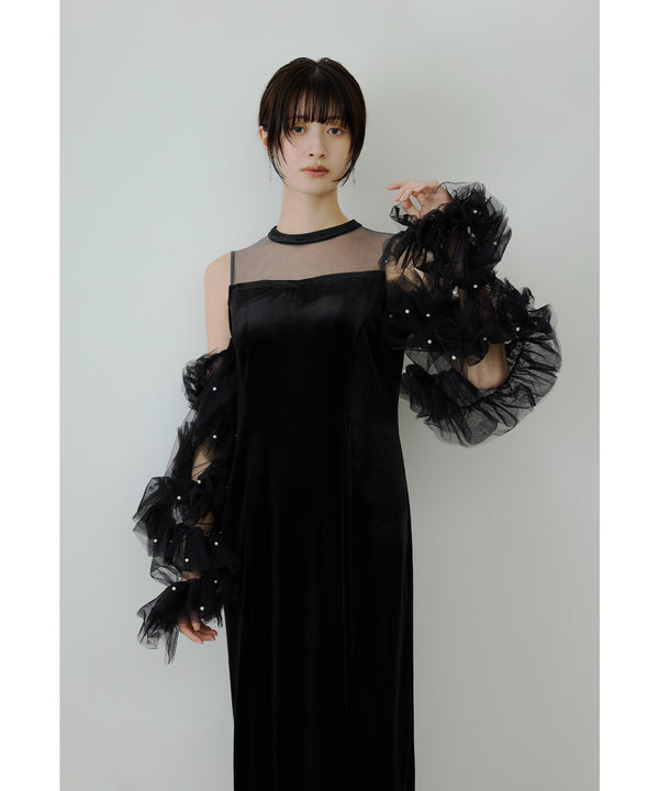 {"color":"\u30d6\u30e9\u30c3\u30af\u00d7\u30db\u30ef\u30a4\u30c8","info":"model\uff1aH166cm size\uff1aM"}