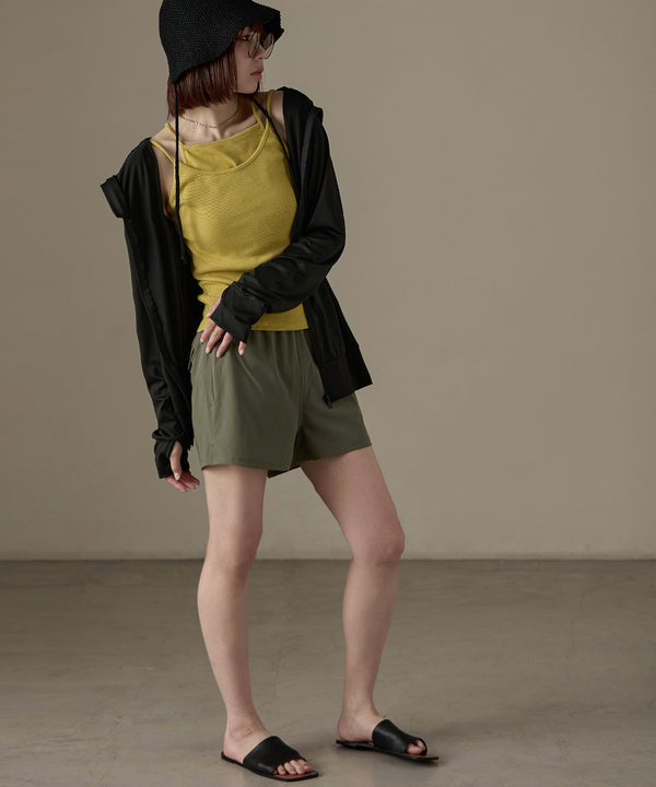 {"color":"\u30d6\u30e9\u30c3\u30af","info":"model\uff1aH158cm size\uff1aM"}
