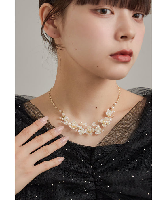 {"color":"\u30b4\u30fc\u30eb\u30c9","info":""}